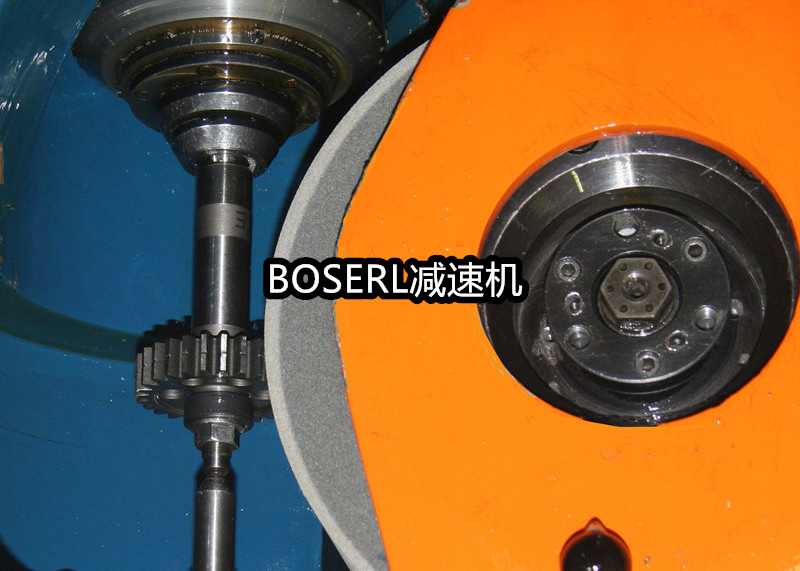 1666689132556653.jpg 齿轮减速电机一体机